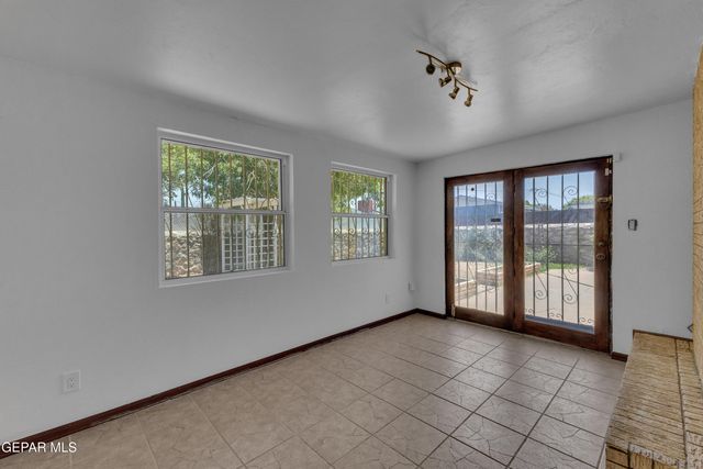 8021 MORLEY Drive, El Paso, TX 79925