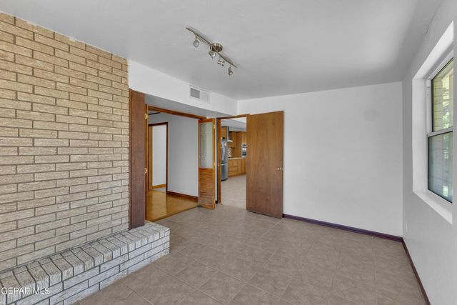 8021 MORLEY Drive, El Paso, TX 79925