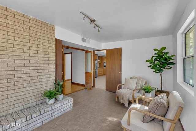 8021 MORLEY Drive, El Paso, TX 79925