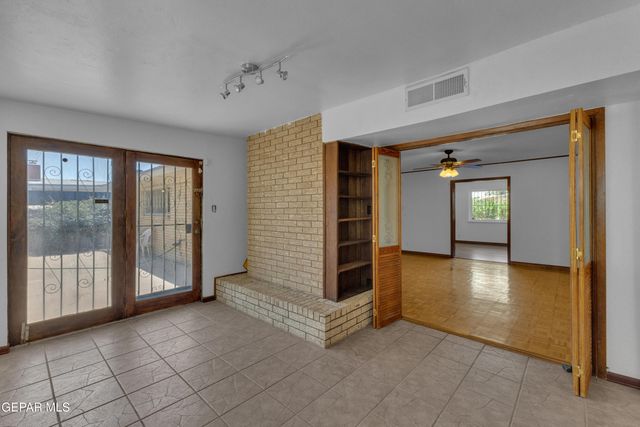 8021 MORLEY Drive, El Paso, TX 79925