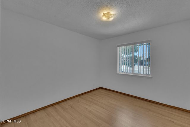 8021 MORLEY Drive, El Paso, TX 79925