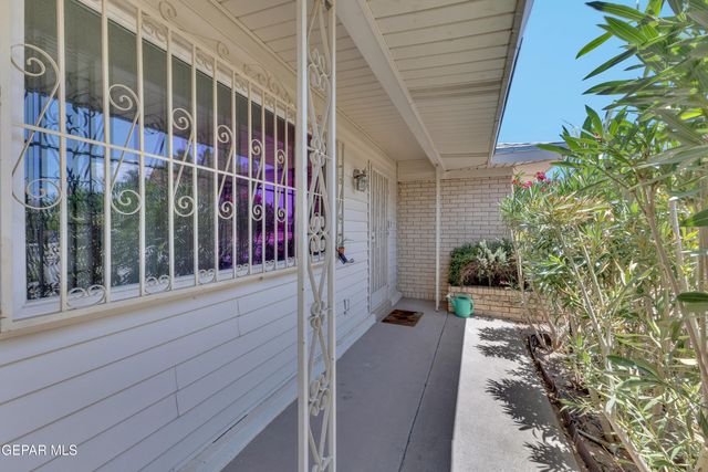 8021 MORLEY Drive, El Paso, TX 79925