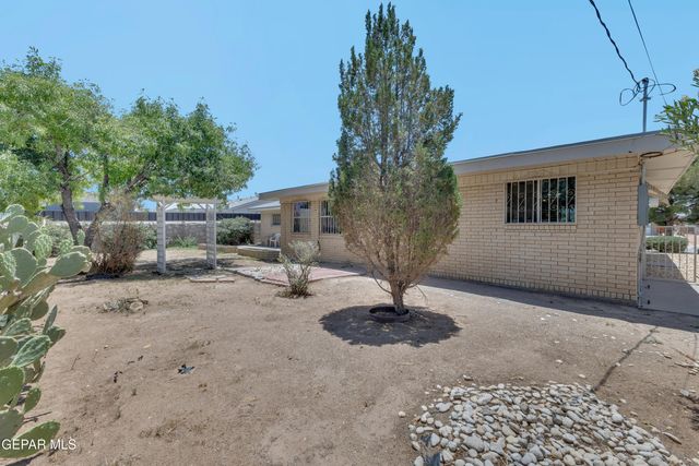 8021 MORLEY Drive, El Paso, TX 79925