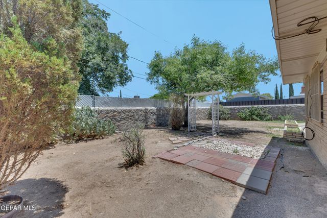 8021 MORLEY Drive, El Paso, TX 79925