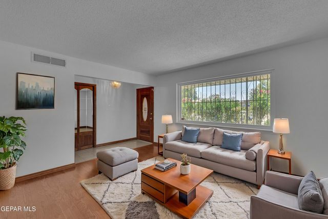 8021 MORLEY Drive, El Paso, TX 79925