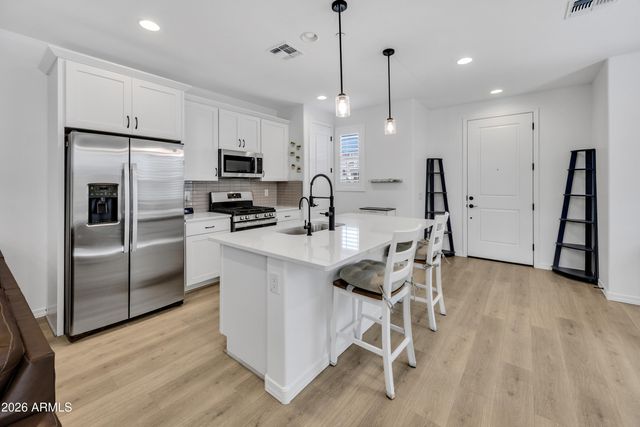 2805 N CLAIRE Drive, Buckeye, AZ 85396