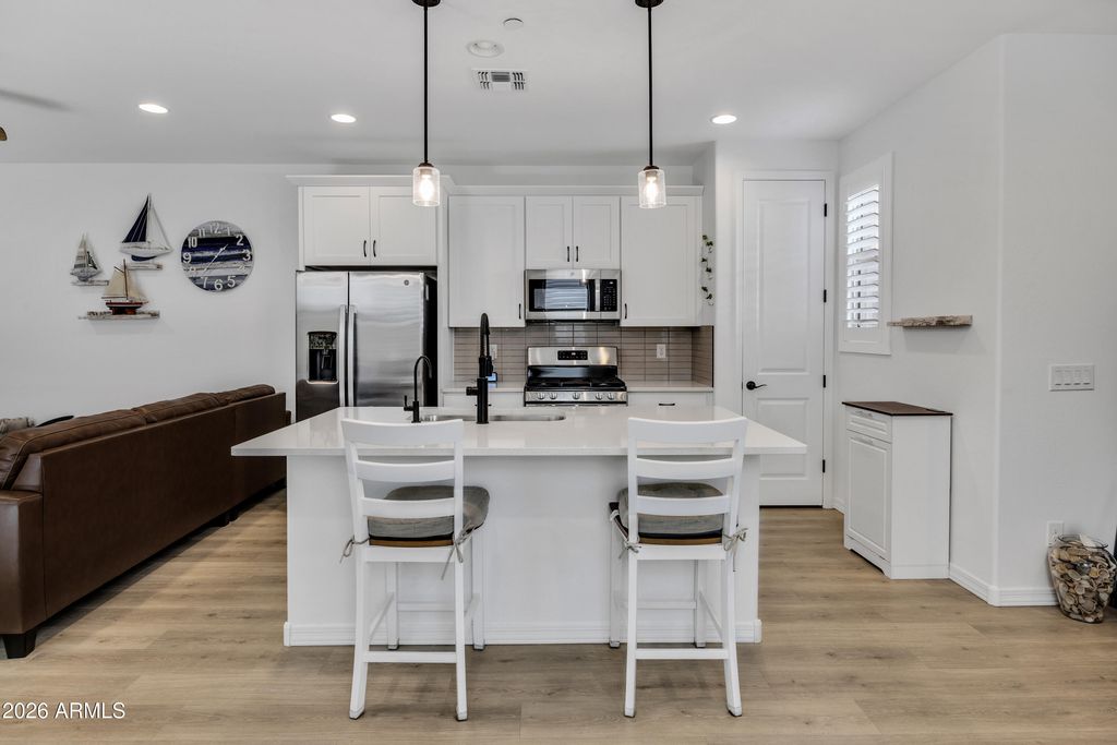 2805 N CLAIRE Drive, Buckeye, AZ 85396