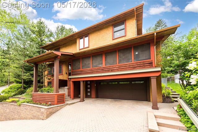 1321 Orkney Drive, Ann Arbor, MI 48103
