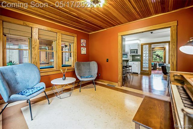 1321 Orkney Drive, Ann Arbor, MI 48103