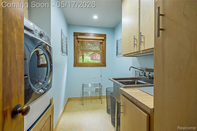 1321 Orkney Drive, Ann Arbor, MI 48103