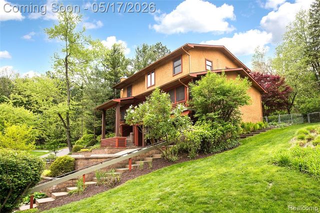 1321 Orkney Drive, Ann Arbor, MI 48103