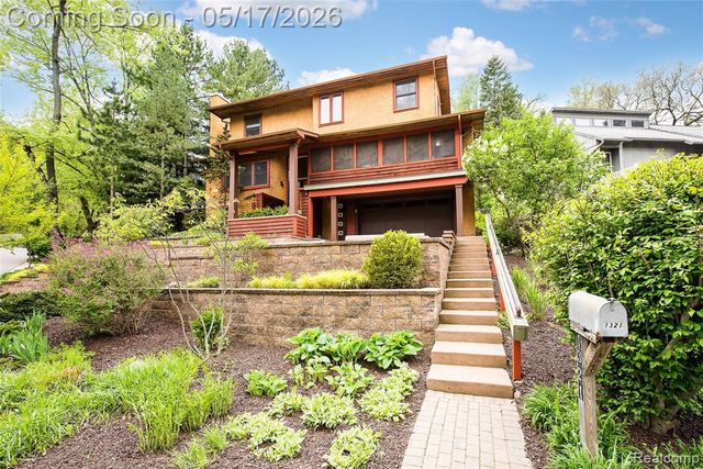1321 Orkney Drive, Ann Arbor, MI 48103