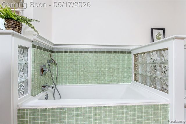 1321 Orkney Drive, Ann Arbor, MI 48103