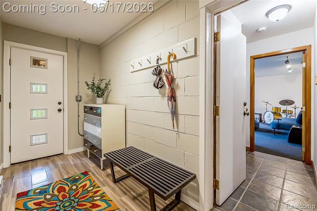 1321 Orkney Drive, Ann Arbor, MI 48103