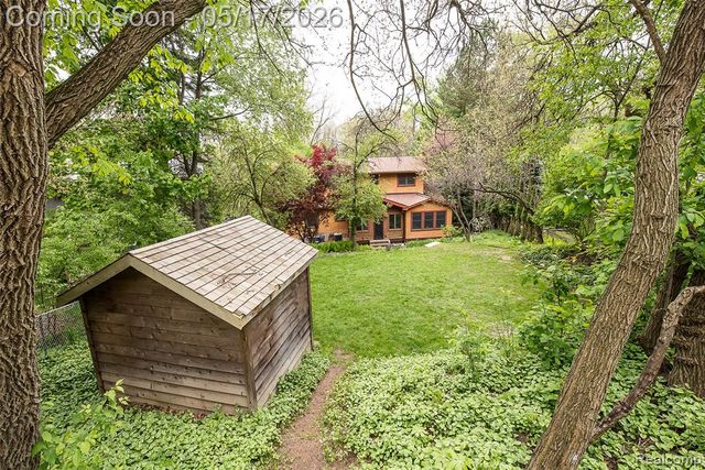 1321 Orkney Drive, Ann Arbor, MI 48103
