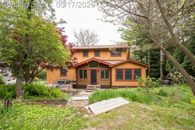1321 Orkney Drive, Ann Arbor, MI 48103