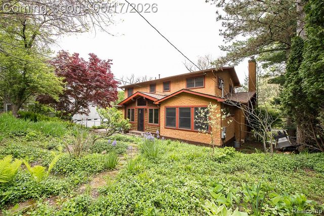 1321 Orkney Drive, Ann Arbor, MI 48103