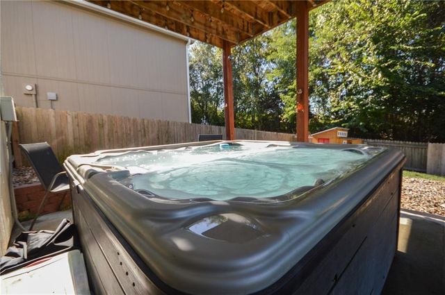 1400 SW Cross Creek Drive, Grain Valley, MO 64029