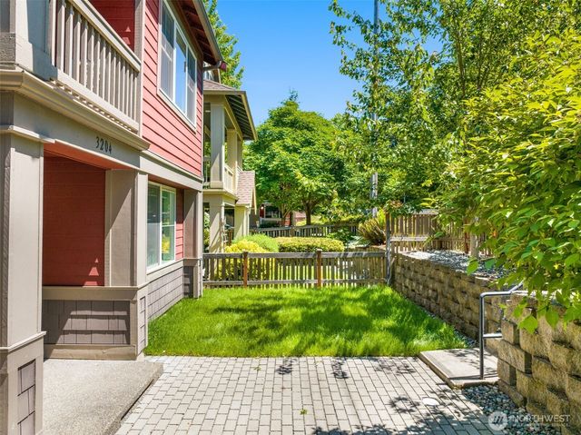 3204 SW Holly St, Seattle, WA 98126