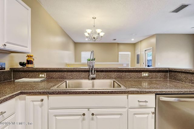 9762 SUMMER GROVE Way W 107, Jacksonville, FL 32257