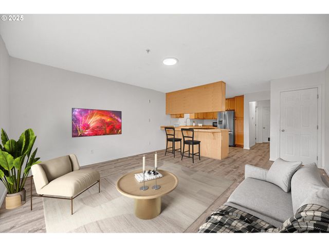 8819 Se ELLIS St, Portland, OR 97266