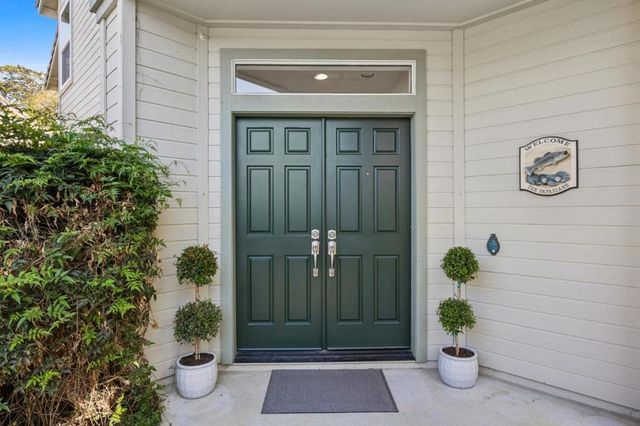 17552 Woodridge Court, Salinas, CA 93908