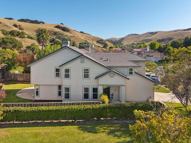 17552 Woodridge Court, Salinas, CA 93908