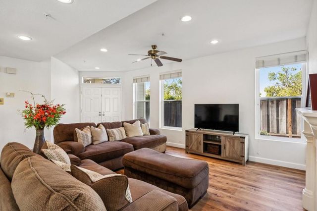 17552 Woodridge Court, Salinas, CA 93908