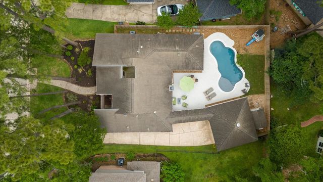 2046 Riverlawn Drive, Kingwood, TX 77339
