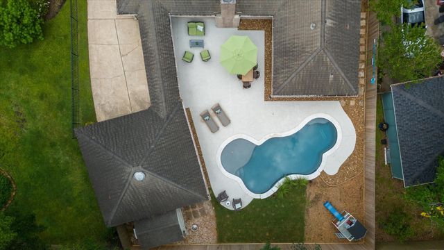 2046 Riverlawn Drive, Kingwood, TX 77339