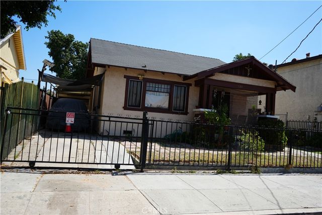 1138 S Ardmore, Los Angeles, CA 90006
