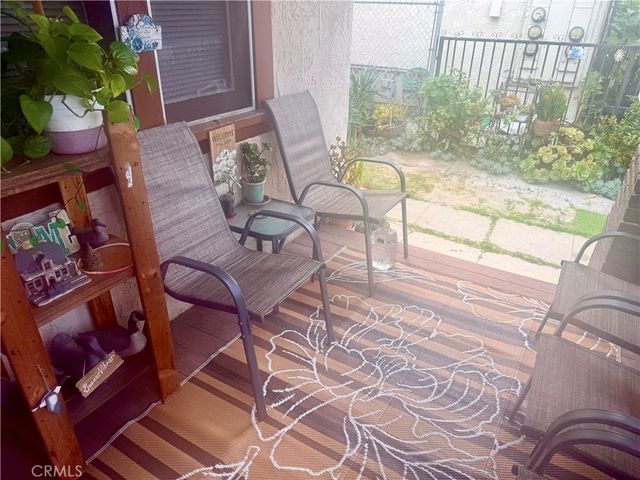 1138 S Ardmore, Los Angeles, CA 90006