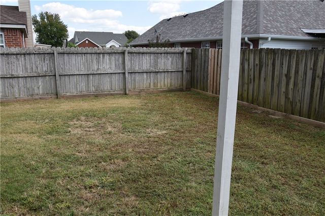 123 E Colorado Avenue, Springdale, AR 72764