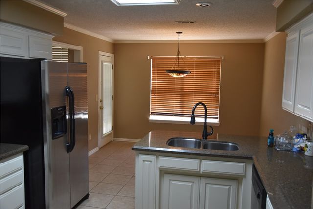 123 E Colorado Avenue, Springdale, AR 72764