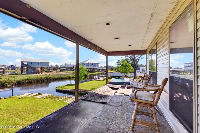 11548 Bayou View Drive, Bay Saint Louis, MS 39520