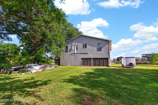 11548 Bayou View Drive, Bay Saint Louis, MS 39520