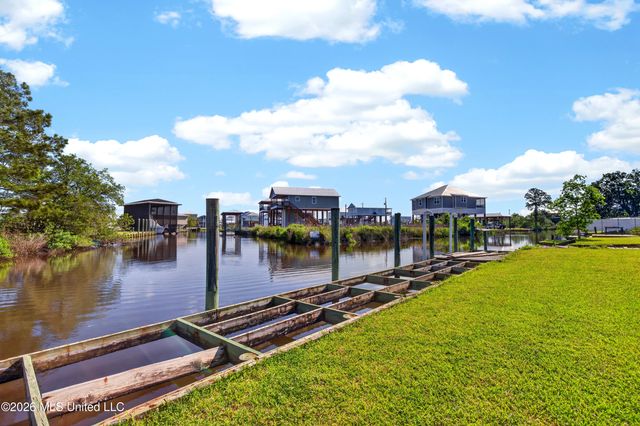 11548 Bayou View Drive, Bay Saint Louis, MS 39520