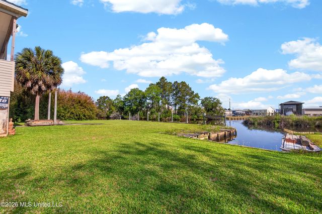 11548 Bayou View Drive, Bay Saint Louis, MS 39520