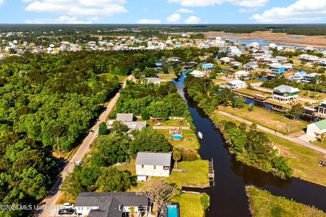 11548 Bayou View Drive, Bay Saint Louis, MS 39520