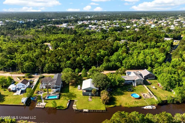 11548 Bayou View Drive, Bay Saint Louis, MS 39520