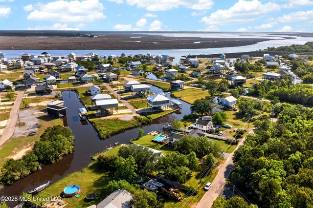 11548 Bayou View Drive, Bay Saint Louis, MS 39520