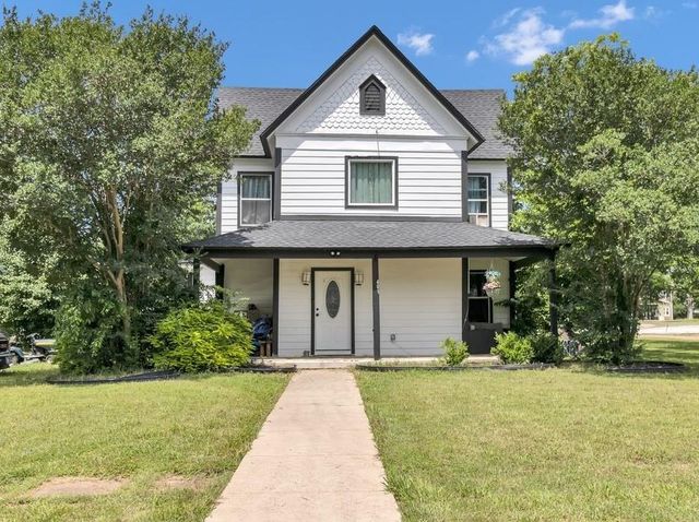 401 S 2nd Street, Wortham, TX 76693