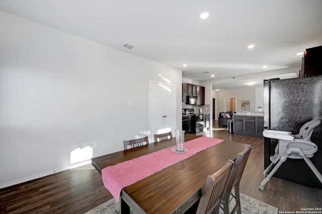 7627 TOLEDO BND, San Antonio, TX 78252