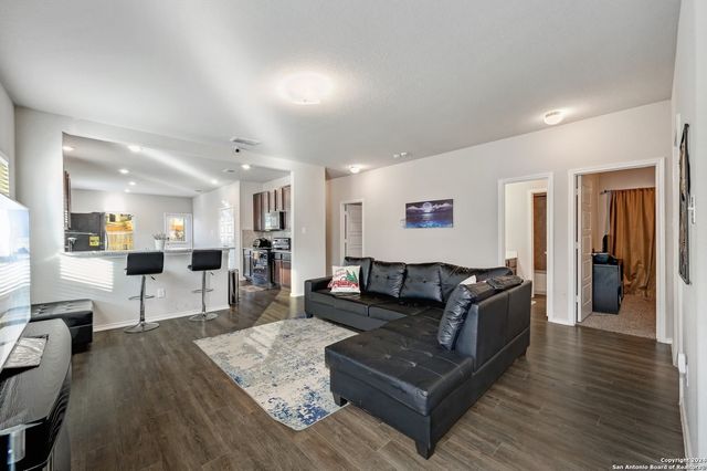 7627 TOLEDO BND, San Antonio, TX 78252