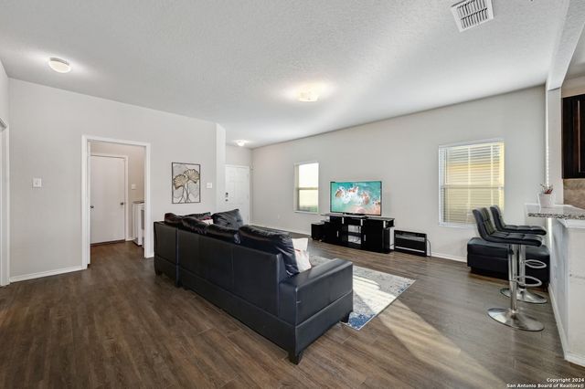 7627 TOLEDO BND, San Antonio, TX 78252