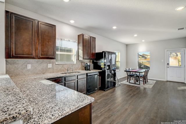 7627 TOLEDO BND, San Antonio, TX 78252