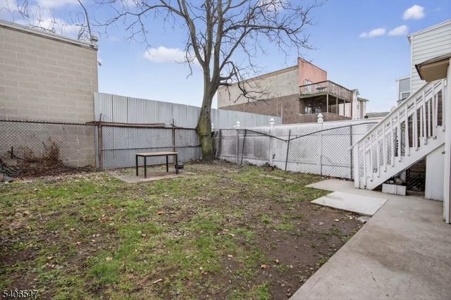 26 Vincent St, Newark City, NJ 07105