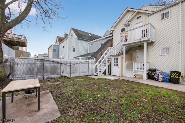 26 Vincent St, Newark City, NJ 07105