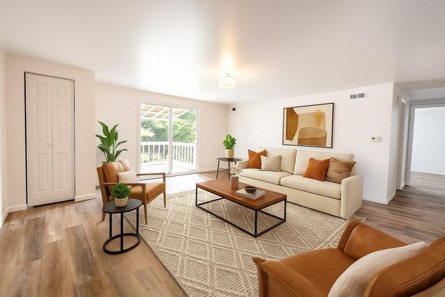 199 Sunset Drive S, Johnstown, OH 43031