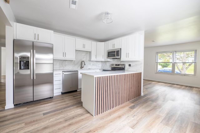 199 Sunset Drive S, Johnstown, OH 43031